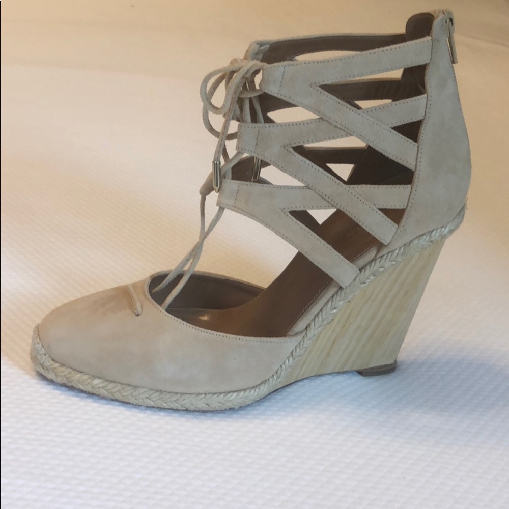 Aquazzura beige wedge SZ 40